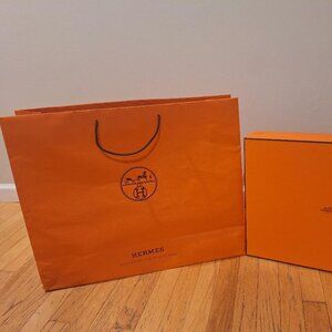 Authentic HERMES Orange Large Gift Box 12"W x 13-3/4"L  x 4" H/Shopping Bag - BN